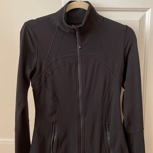 Classic LuLuLemon fitted black jacket